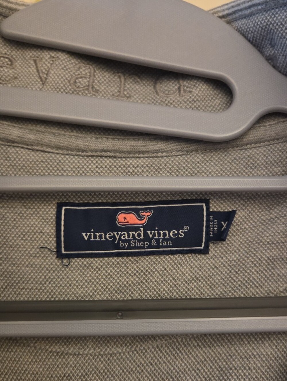 Vineyard Vines Men’s Heather Gray Half-Zip Pullover - Picture 5 of 8